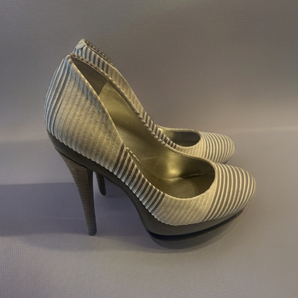 Jessica Simpson tan and brown platform heels - size 5.5